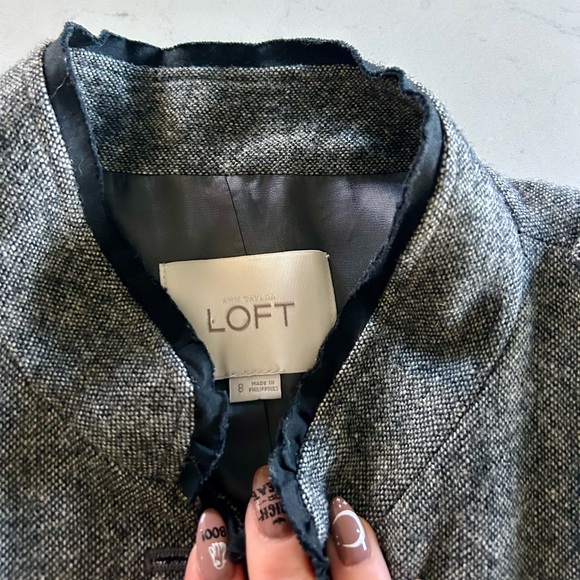 LOFT Grey Button Up Blazer - Women’s Size 8 - Picture 3 of 3